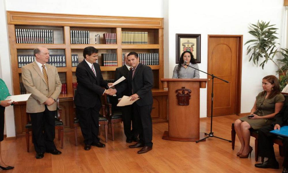 Toma protesta el equipo de trabajo del Rector general de la UdeG