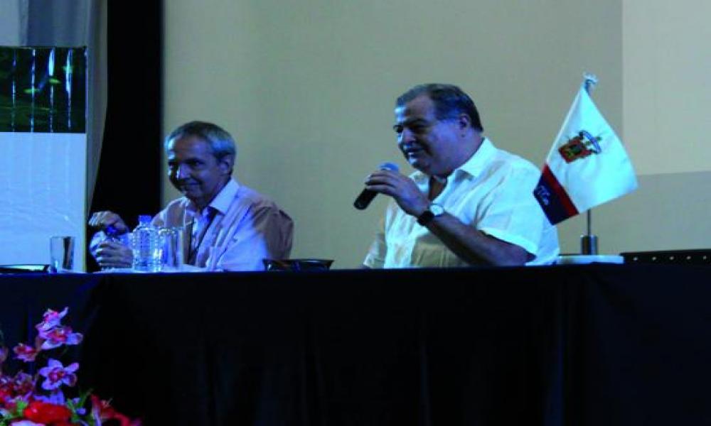 “Desarrollo, Crisis y Turismo” en el VII Seminario Internacional Nuevas Alternativas del Turismo 2013 (SINAT 2013)