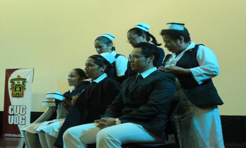 Egresa Sexta Generación de Enfermería del CUCosta
