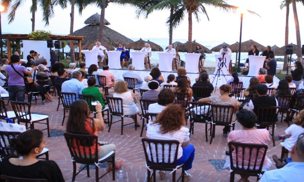 Clausuran la tercera edición de “Letras en la Mar” en Puerto Vallarta Figuras de la poesía y el arte Nacionales e Internacionales