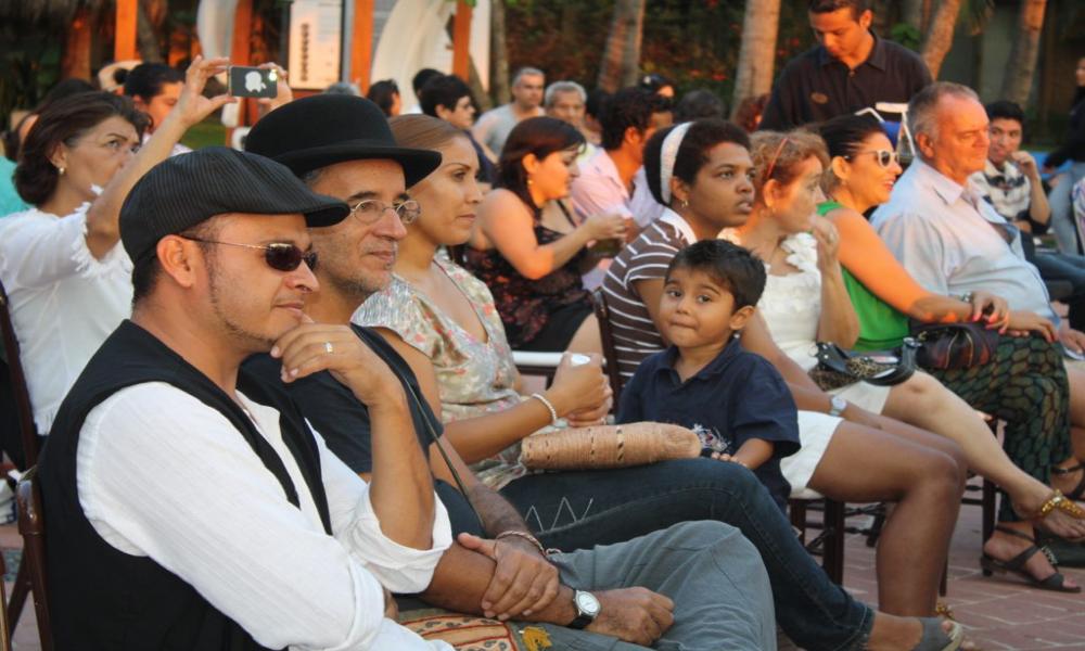 Clausuran la tercera edición de “Letras en la Mar” en Puerto Vallarta Figuras de la poesía y el arte Nacionales e Internacionales