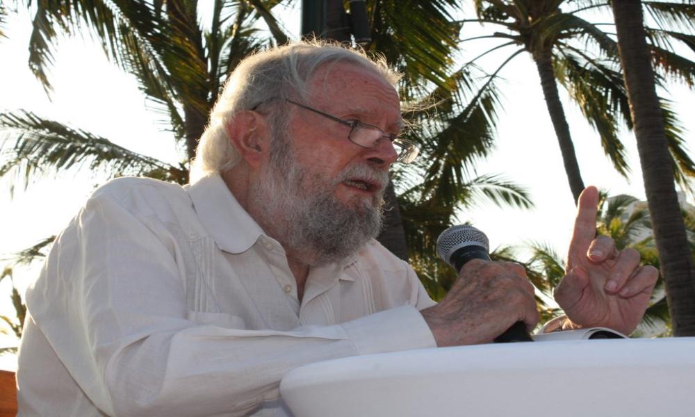 Clausuran la tercera edición de “Letras en la Mar” en Puerto Vallarta Figuras de la poesía y el arte Nacionales e Internacionales