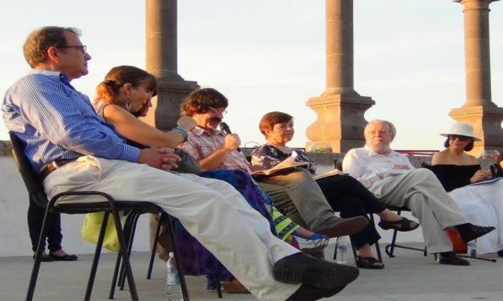 Inicia “Letras en la mar” con poetas y escritores internacionales