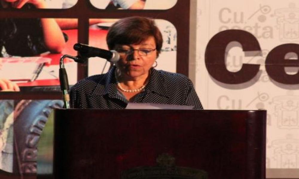 Homenajean al poeta argentino Juan Gelman en Letras en la Mar