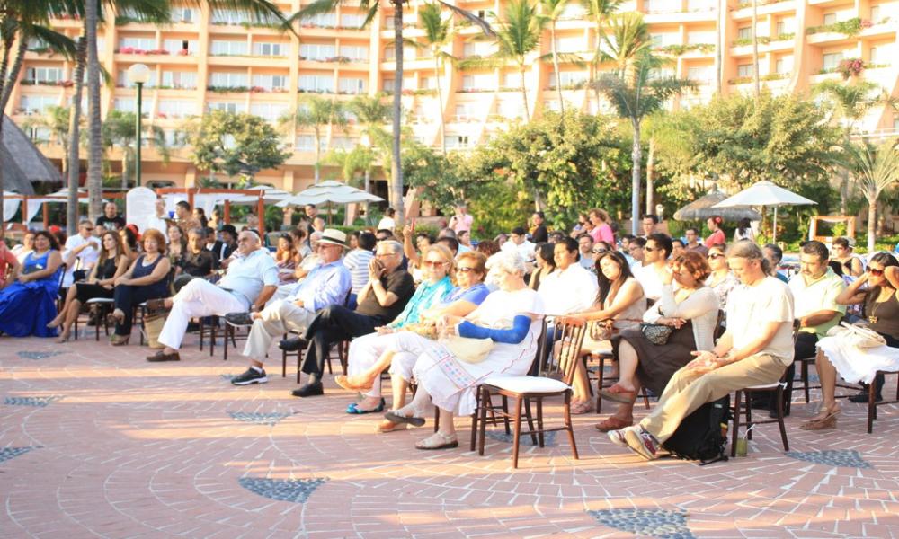 Clausuran la tercera edición de “Letras en la Mar” en Puerto Vallarta Figuras de la poesía y el arte Nacionales e Internacionales