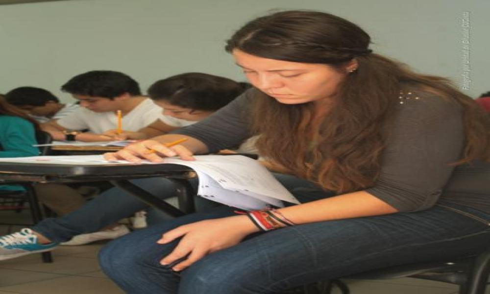 1113 Aspirantes Buscan un Espacio Universitario en el CUCosta