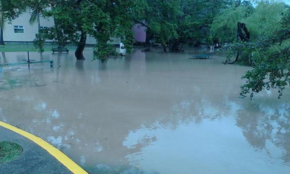 Contingencia en el CUCosta por continúas lluvias e Inundación