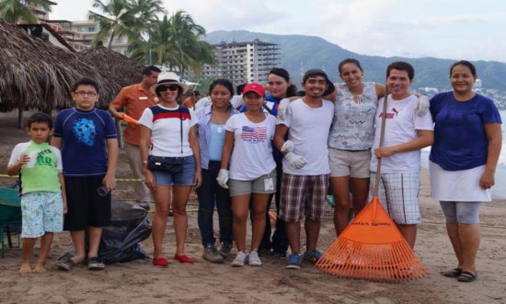 Reúnen cerca de 13 toneladas de Residuos en el Día Internacional de Limpieza de Playas