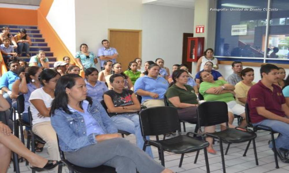 Estímulan con Reconocimientos a Trabajadores del CUCosta