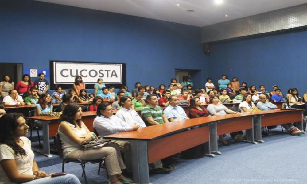 Estudios de Calidad con Trece Acreditaciones en el CUCosta