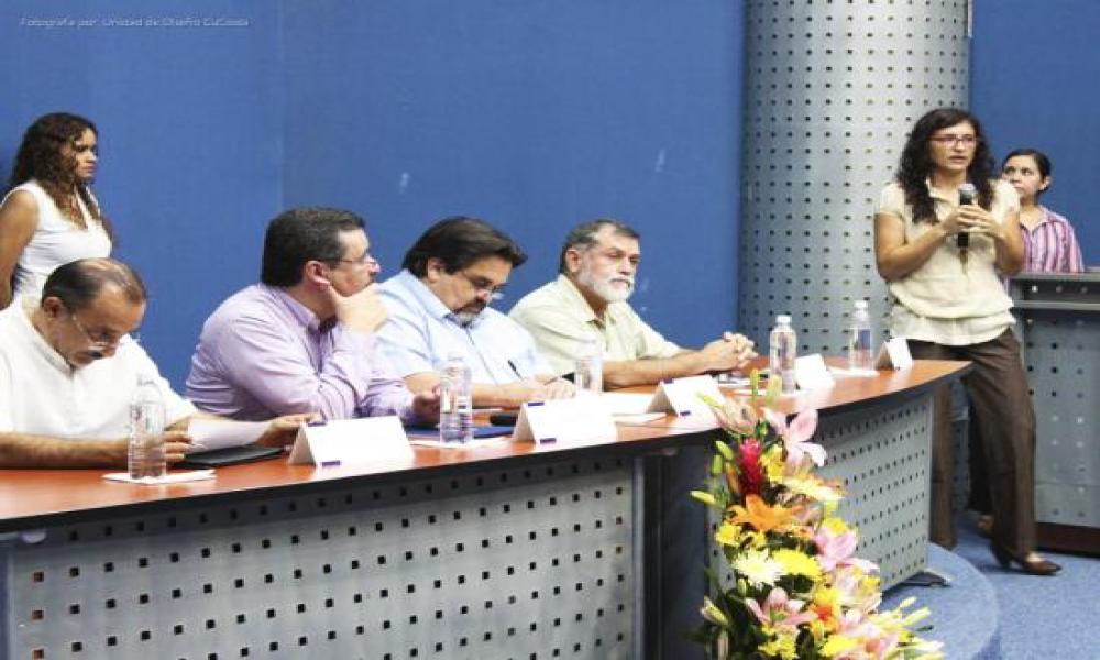 Estudios de Calidad con Trece Acreditaciones en el CUCosta