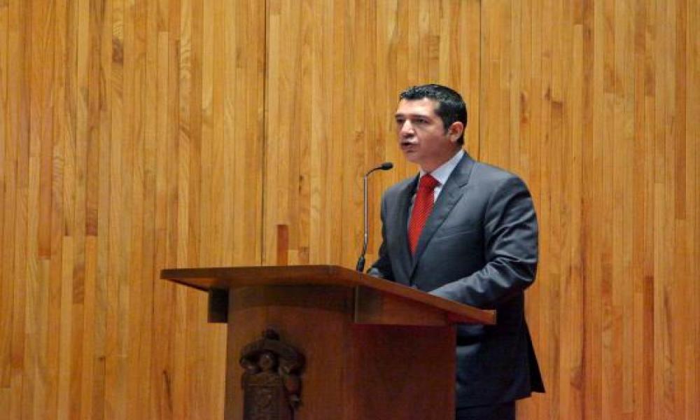 Entregan por octava ocasión presea Irene Robledo, Dr. Cifuentes obtiene Premio Especial