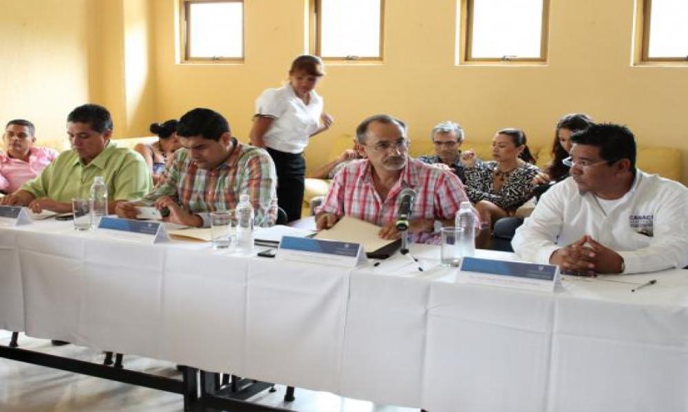 Toma Protesta nuevo Presidente del H. Consejo Social del CUCosta para el período 2012-2014