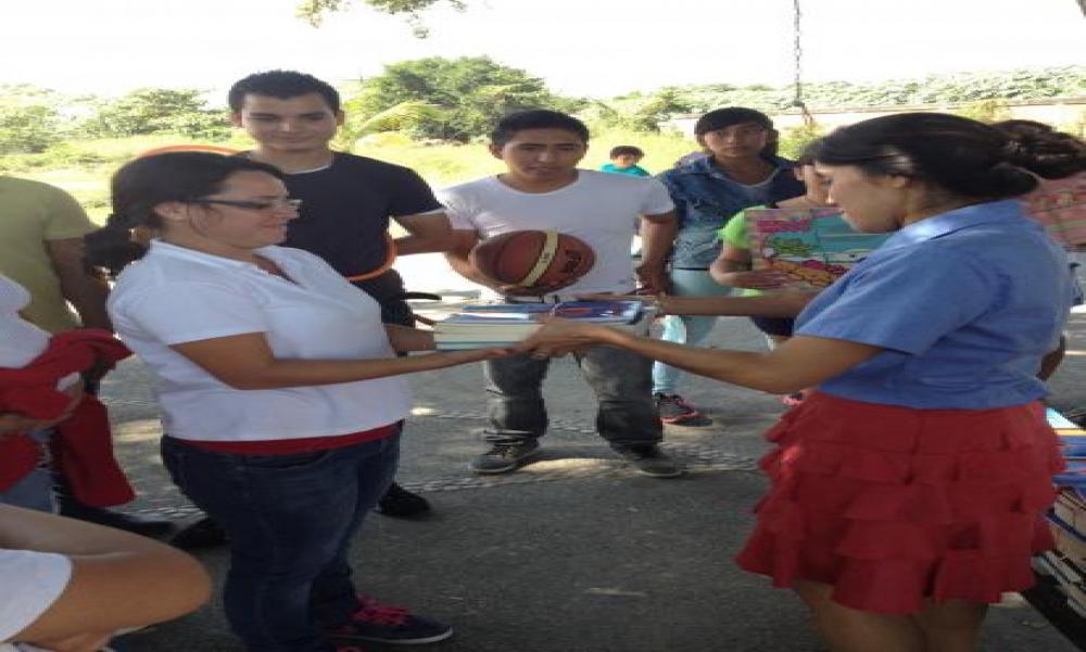 Visita de jóvenes y niños de programa Peraj – Adopta un Amigo