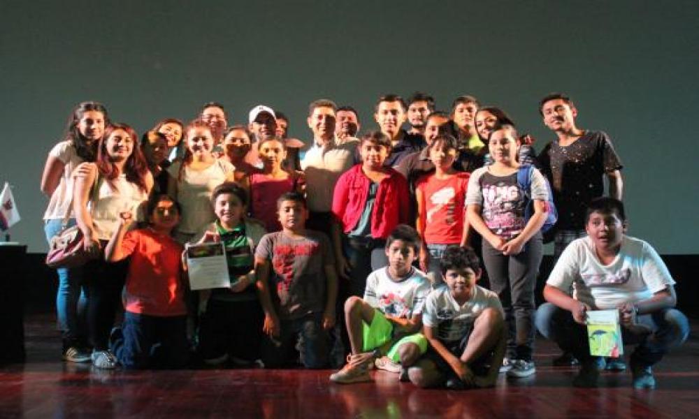 “El Teorema Del Patito Feo” en Sábados en la Ciencia