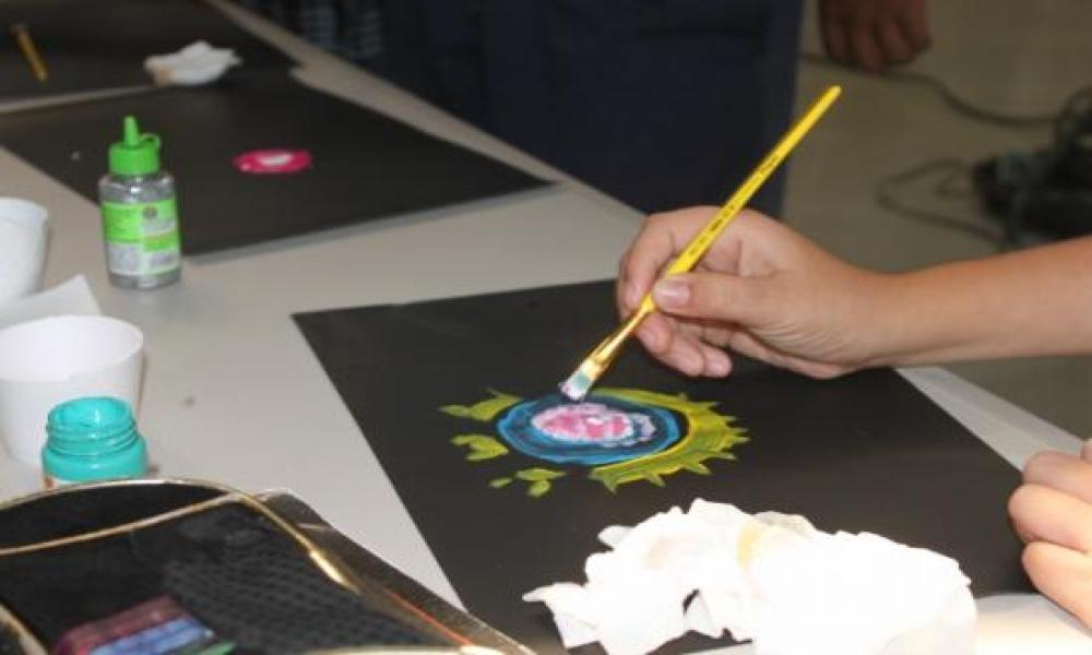 Se imparte taller de astronomía para niños en el CUCosta