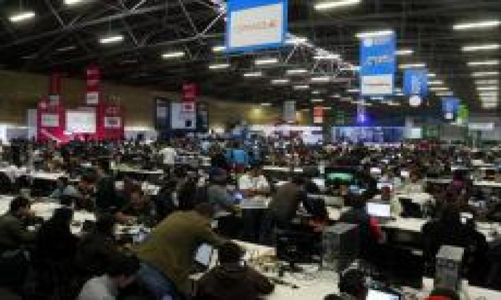 Universitarios tendrán descuentos en Campus Party 2015