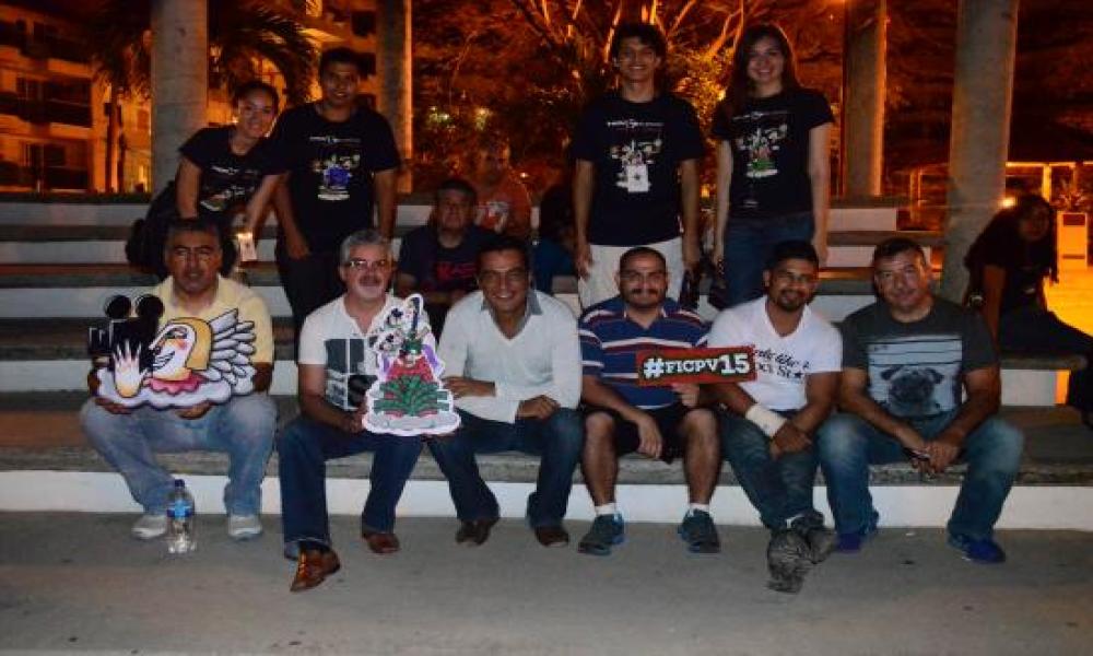 Proyección “Al otro lado del Paraíso” del 15° FICPV en Plaza Lázaro Cárdenas
