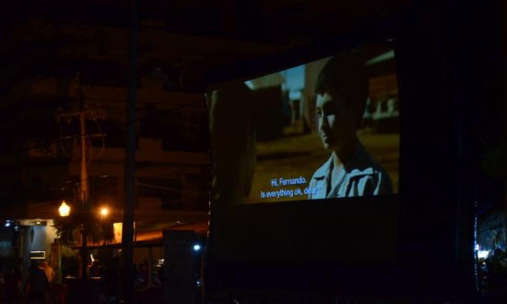 Proyección “Al otro lado del Paraíso” del 15° FICPV en Plaza Lázaro Cárdenas