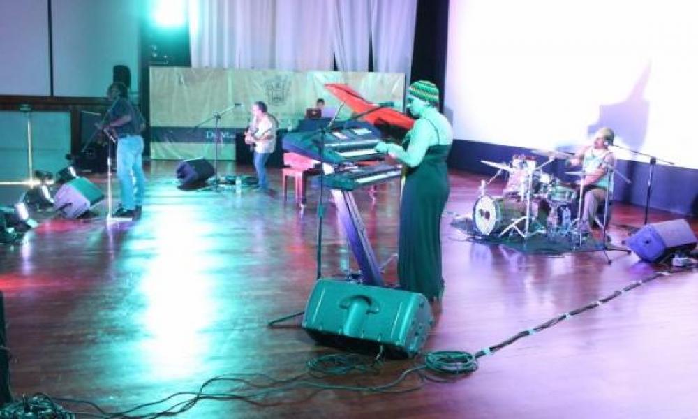 Concierto de reggae por cierre de ciclo en CUCosta