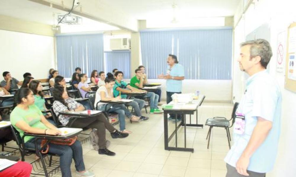Aspirantes del CUCosta presentan examen de admisión