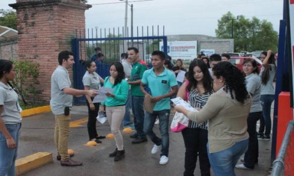 Aspirantes del CUCosta presentan examen de admisión para el ciclo 2015A