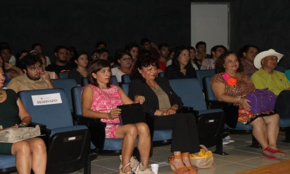 Conferencia de “Violencia Doméstica” en CUCosta