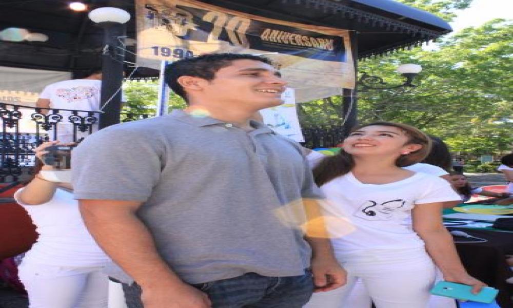 Alumnos de la Carrera de Medicina realizan la Feria de la Salud