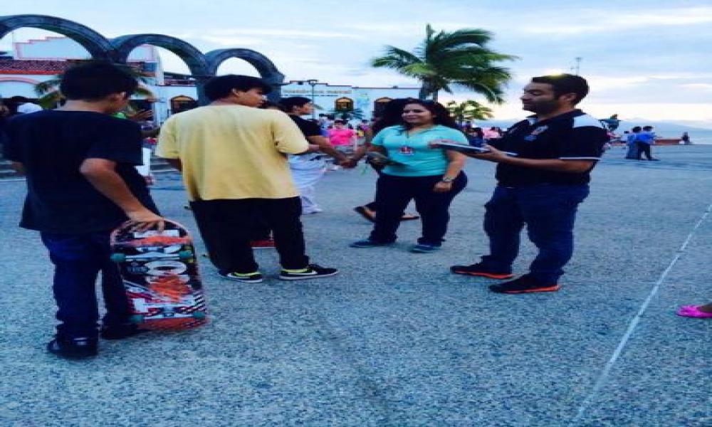 CUCosta promueve su Oferta Académica en los Arcos Malecón