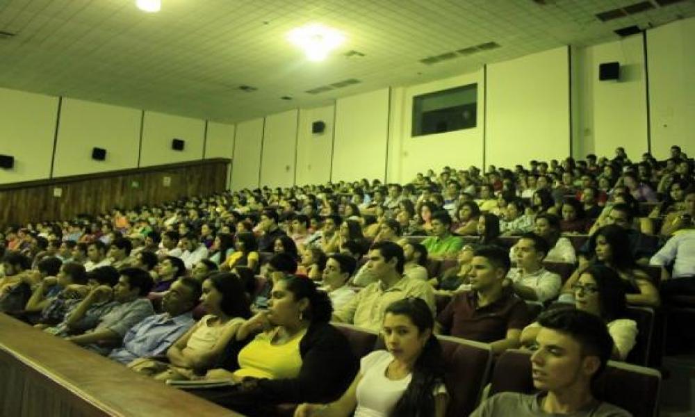 La FEU invitó a la conferencia “Ciudadanos El primer poder” por Gilberto Lozano