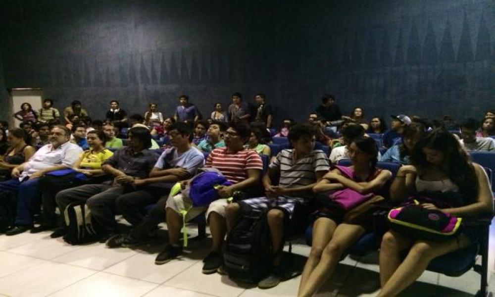 Se realiza charla de Cine en México en CUCosta