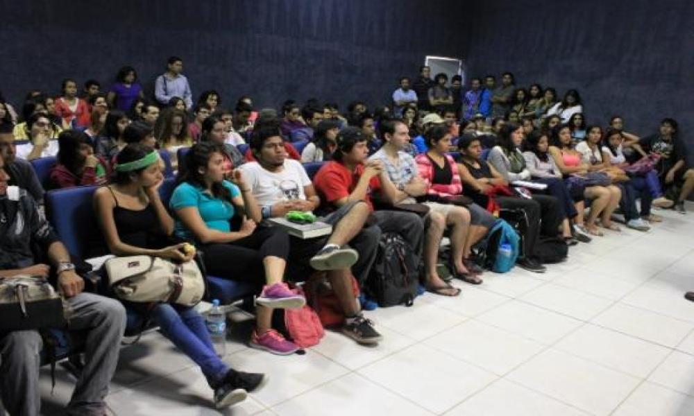 CUCosta ofrece conferencia por el Día del Biólogo