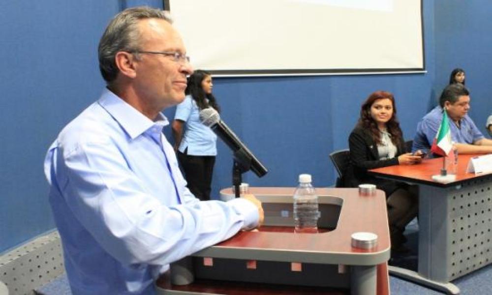 COPARMEX presenta campaña “Yo no doy mordida” a estudiantes del CUCosta