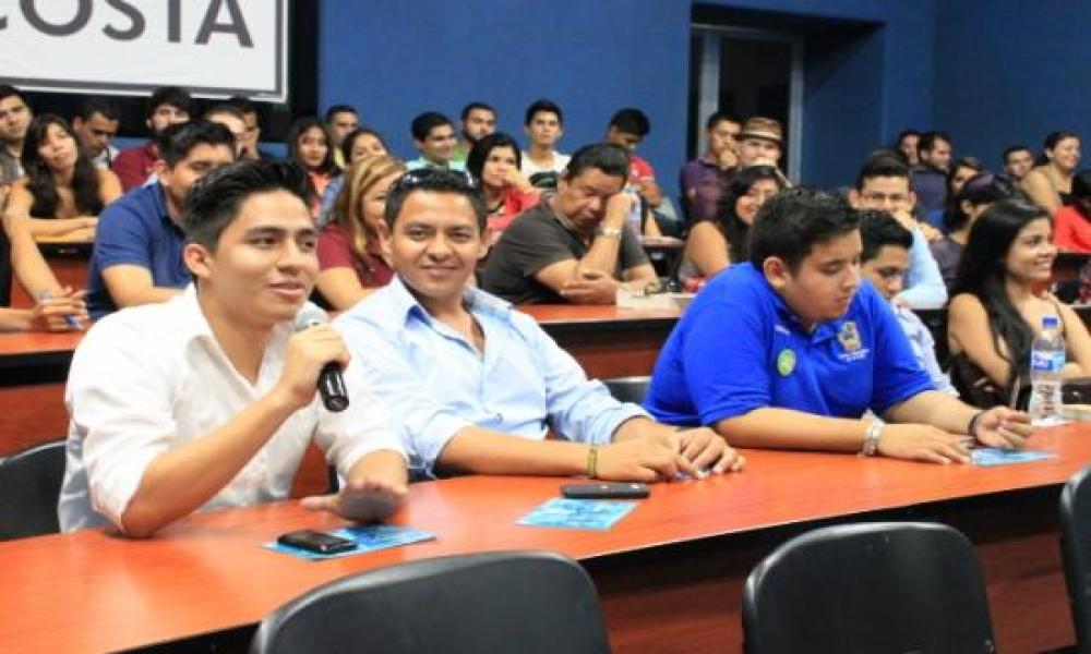 COPARMEX presenta campaña “Yo no doy mordida” a estudiantes del CUCosta