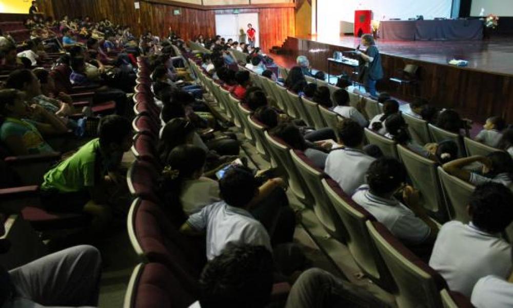 Sábados en la Ciencia Los Cuentos de la Abuela