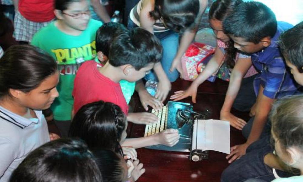 Sábados en la Ciencia Los Cuentos de la Abuela