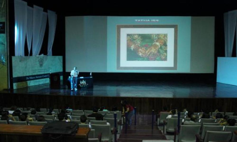 ¿Conoces las consecuencias de tatuarnos Conferencia impartida por el Dr. Serrano Luna en CUCosta