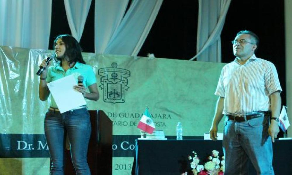 ¿Conoces las consecuencias de tatuarnos Conferencia impartida por el Dr. Serrano Luna en CUCosta