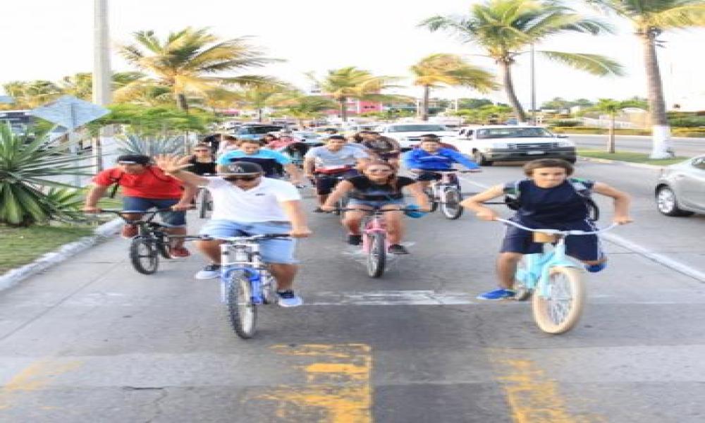 BiCinema CUC realiza recorrido y proyección en Biblioteca “Los Mangos”