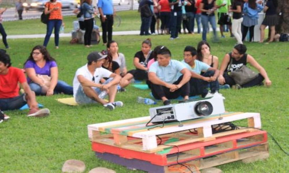 BiCinema CUC realiza recorrido y proyección en Biblioteca “Los Mangos”