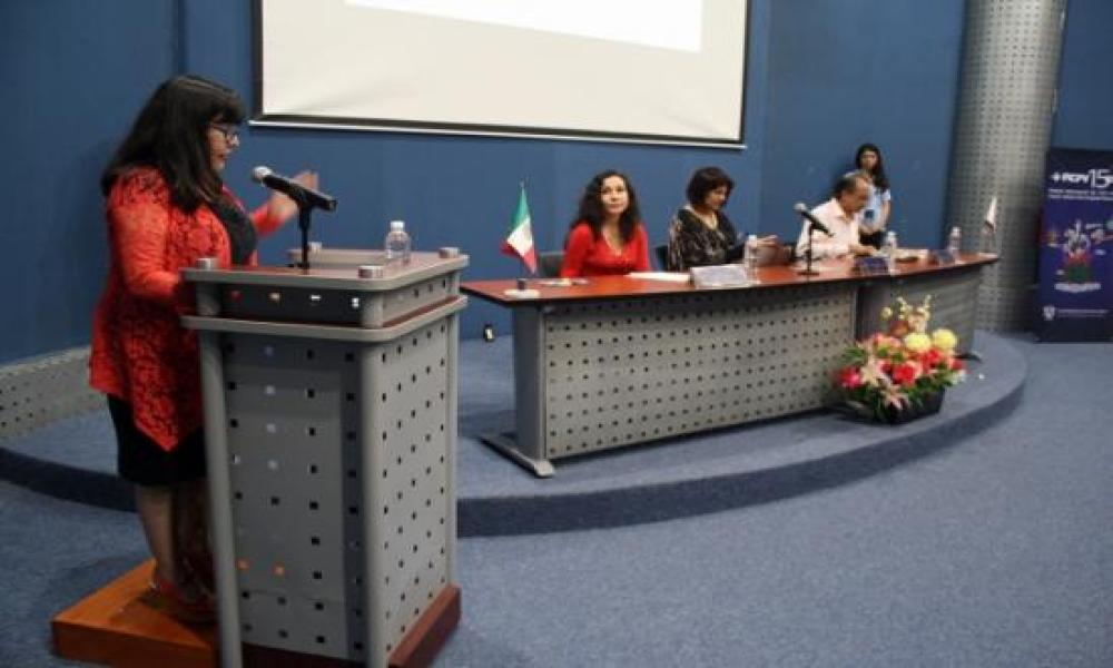 Presentación del libro “Hollywood era el cielo Biografía novelada de Lupe Vélez” en el 15° FICPV