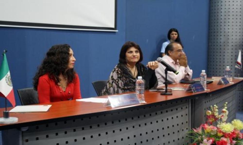 Presentación del libro “Hollywood era el cielo Biografía novelada de Lupe Vélez” en el 15° FICPV