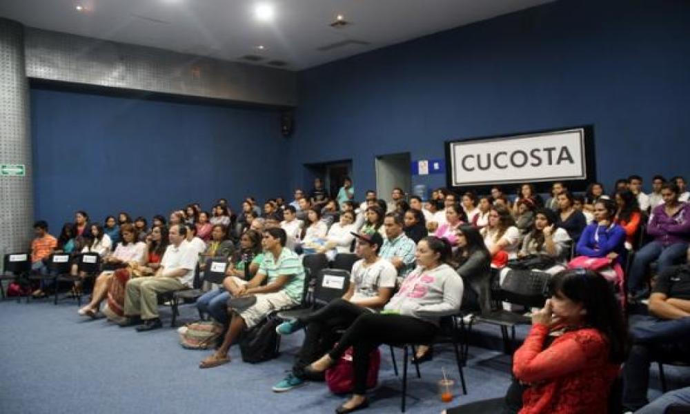 Presentación del libro “Hollywood era el cielo Biografía novelada de Lupe Vélez” en el 15° FICPV