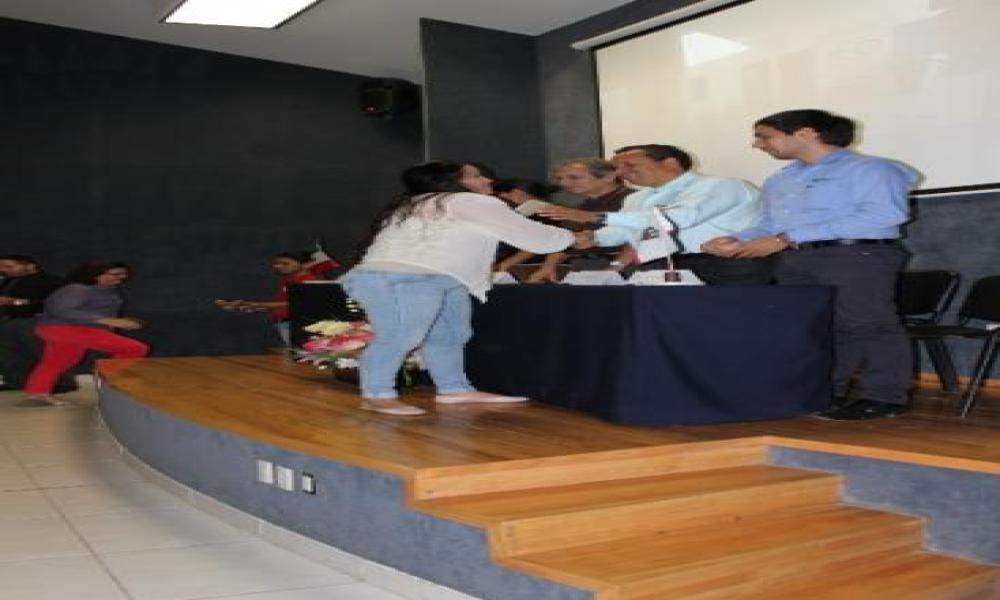 El Programa de Vinculación UGS del CUCosta hace entrega de reconocimientos