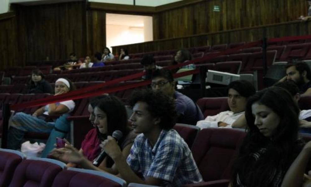 Proyección de “The Hit Producer” en el 15° FICPV