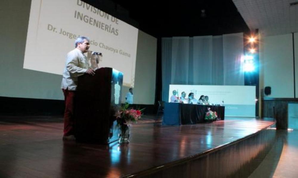 Rector del CUCosta les da la bienvenida a alumnos de nuevo ingreso ciclo escolar 2014-B