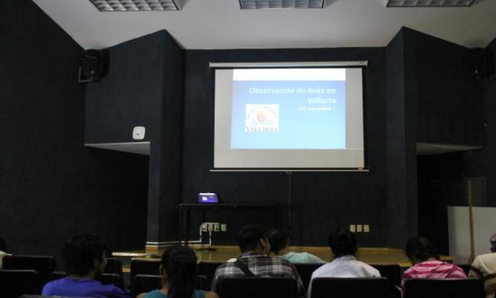 Conferencia sobre la observación de las aves en CUCosta
