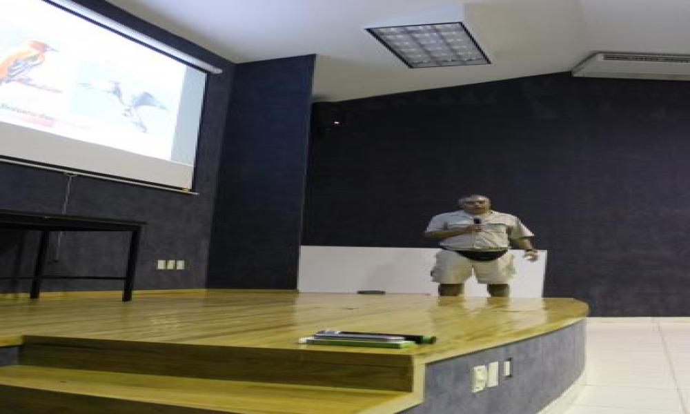 Conferencia sobre la observación de las aves en CUCosta