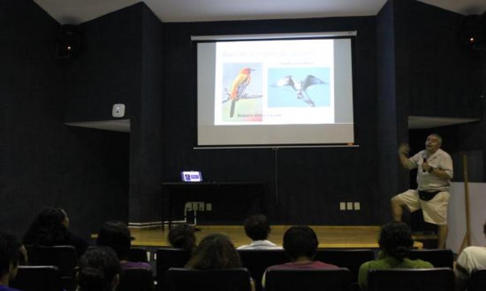 Conferencia sobre la observación de las aves en CUCosta