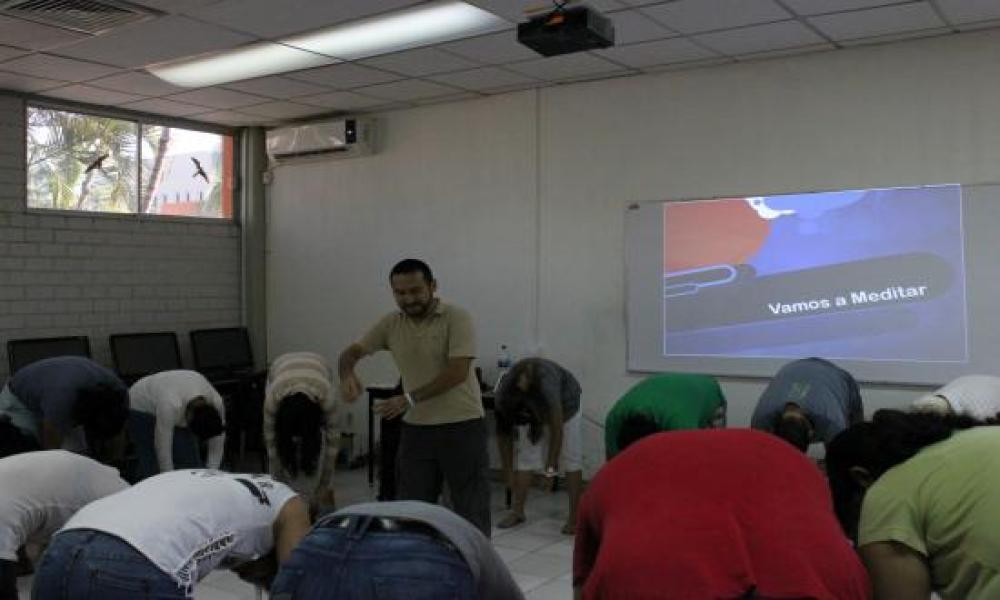 Se lleva a cabo Taller de Locución en CUCosta para involucrados en Radio Universidad